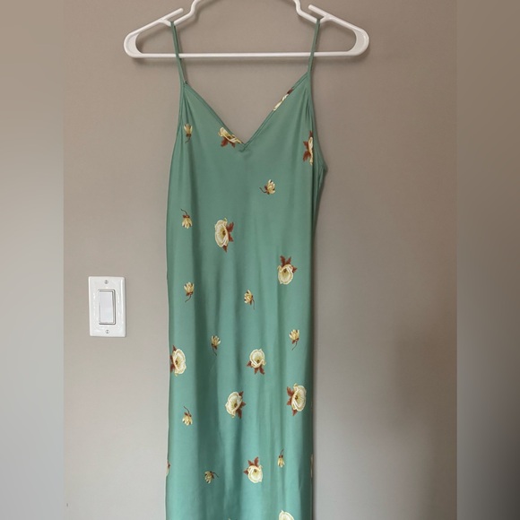 NWOT Zara Green Floral Satin Dress XS - Picture 5 of 10